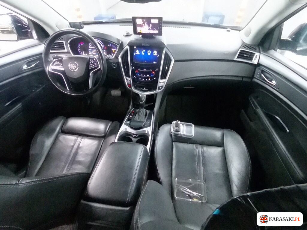Cadillac SRX Crossover 2013 z aukcji japońskiej
