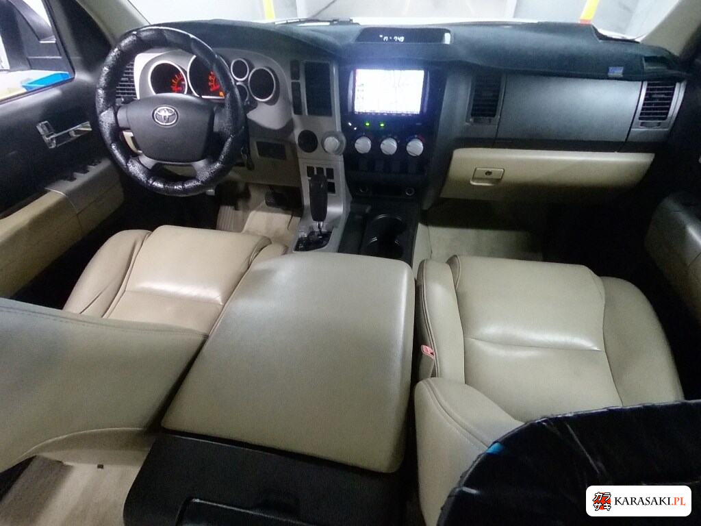 America Toyota Tundra 2012 z aukcji japońskiej