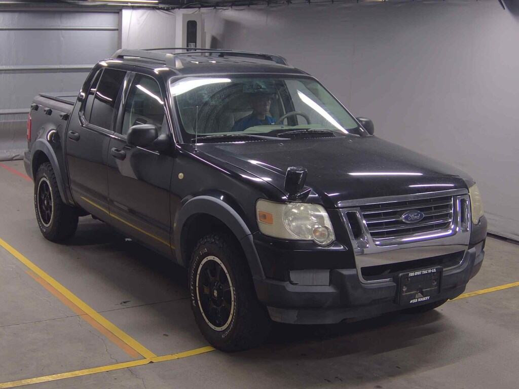 Ford Explorer Sport Trac 2008 z aukcji japońskiej