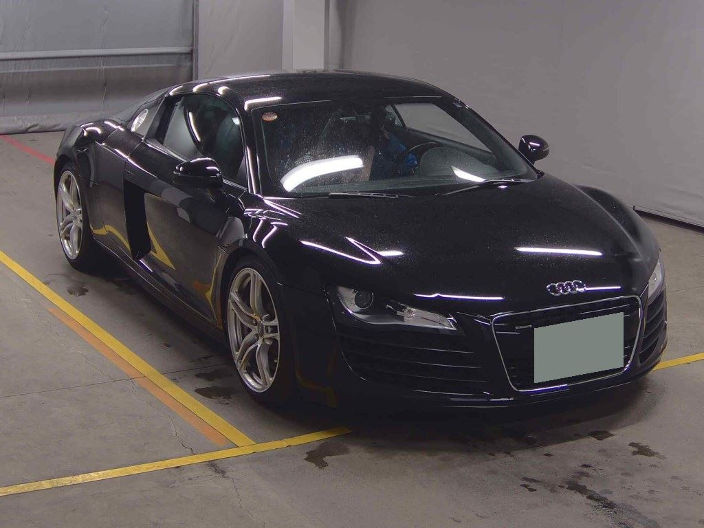Audi R8 2007 z aukcji japońskiej