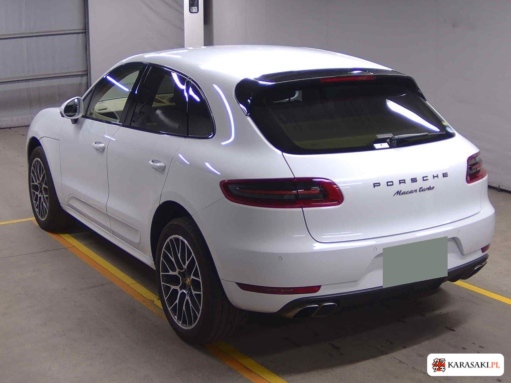2016 Porsche Macan 4WD Turbo 2