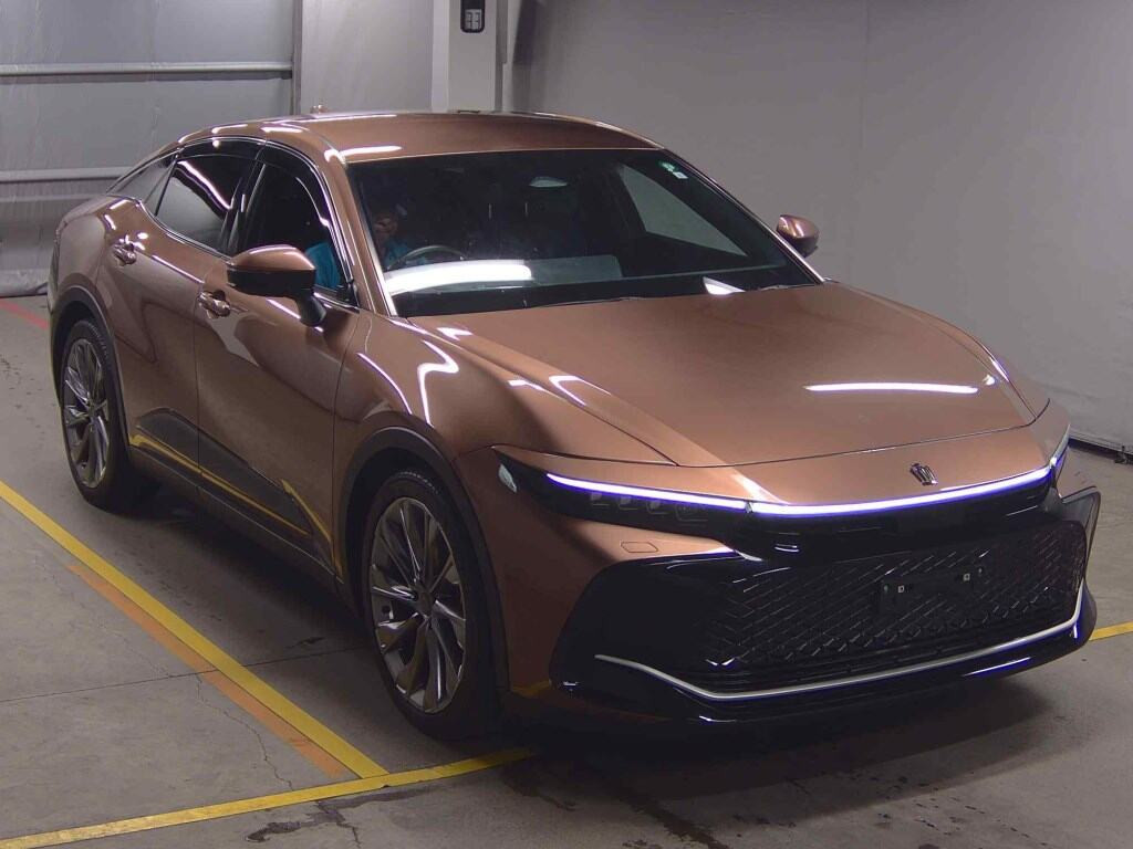 Toyota Crown Crossover 2023 z aukcji japońskiej