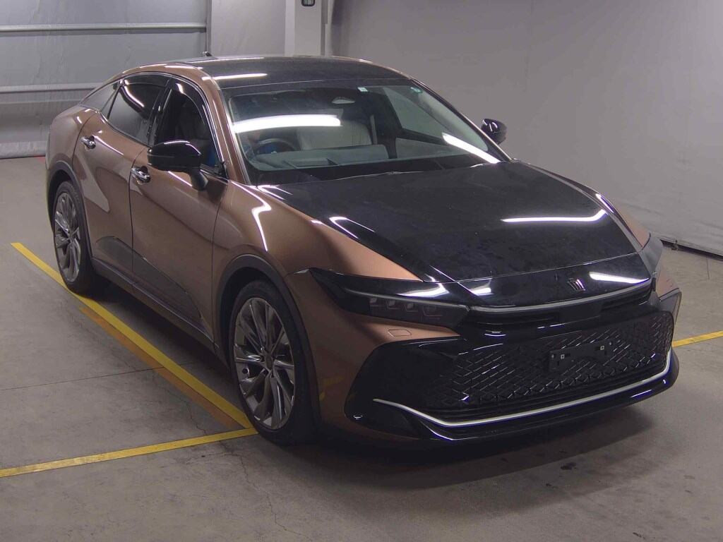 Toyota Crown Crossover 2022 z aukcji japońskiej
