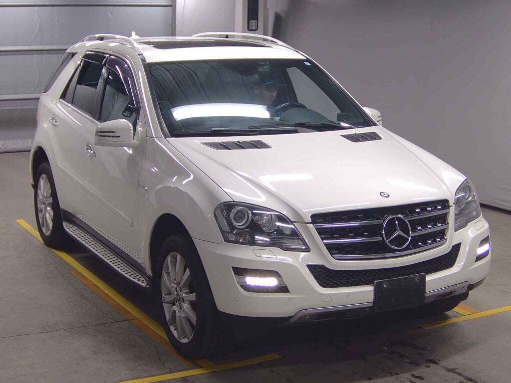 Mercedes-Benz M-Class 2011 z aukcji japońskiej