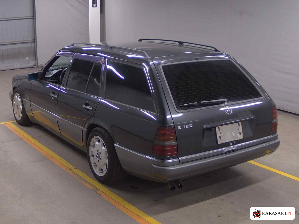1994 Mercedes-Benz E-Class Stationwagon E320 2