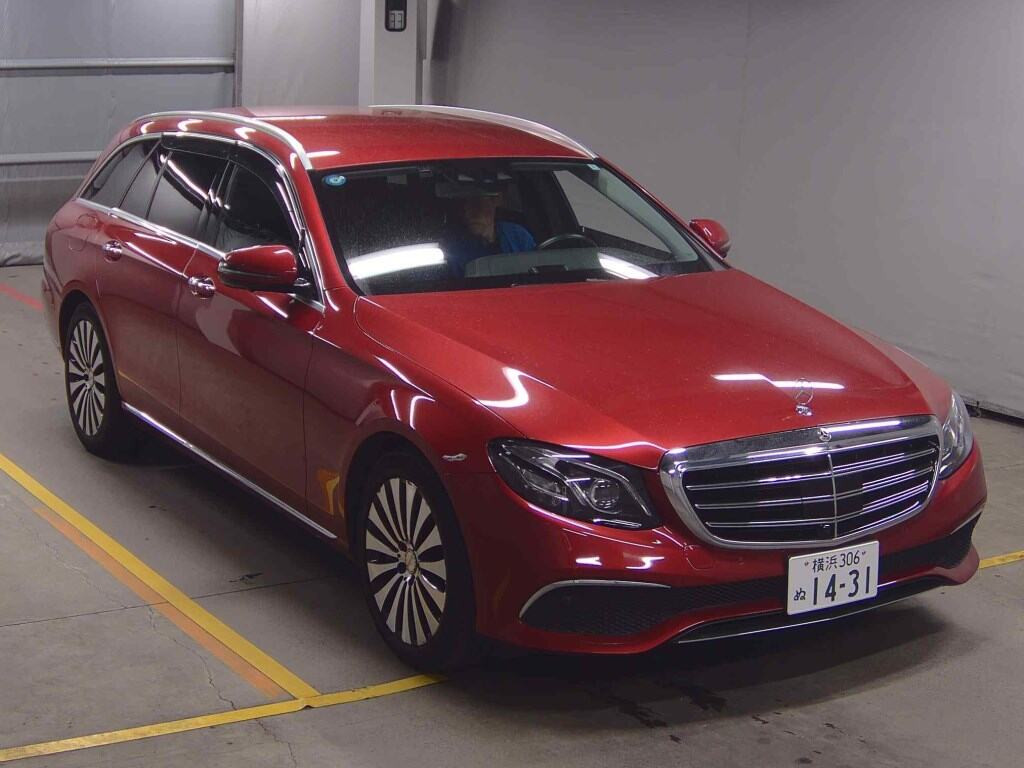 Mercedes-Benz E-Class Stationwagon 2018 z aukcji japońskiej