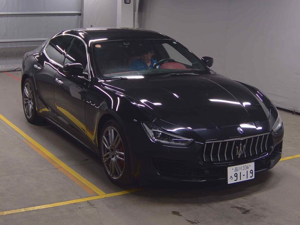 Maserati Ghibli 2018 z aukcji japońskiej