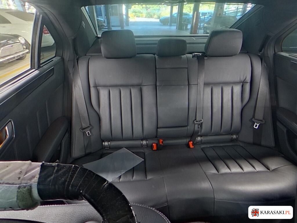 2014 Mercedes-Benz E-Class 4D E400 Hybrid Avantgarde 6