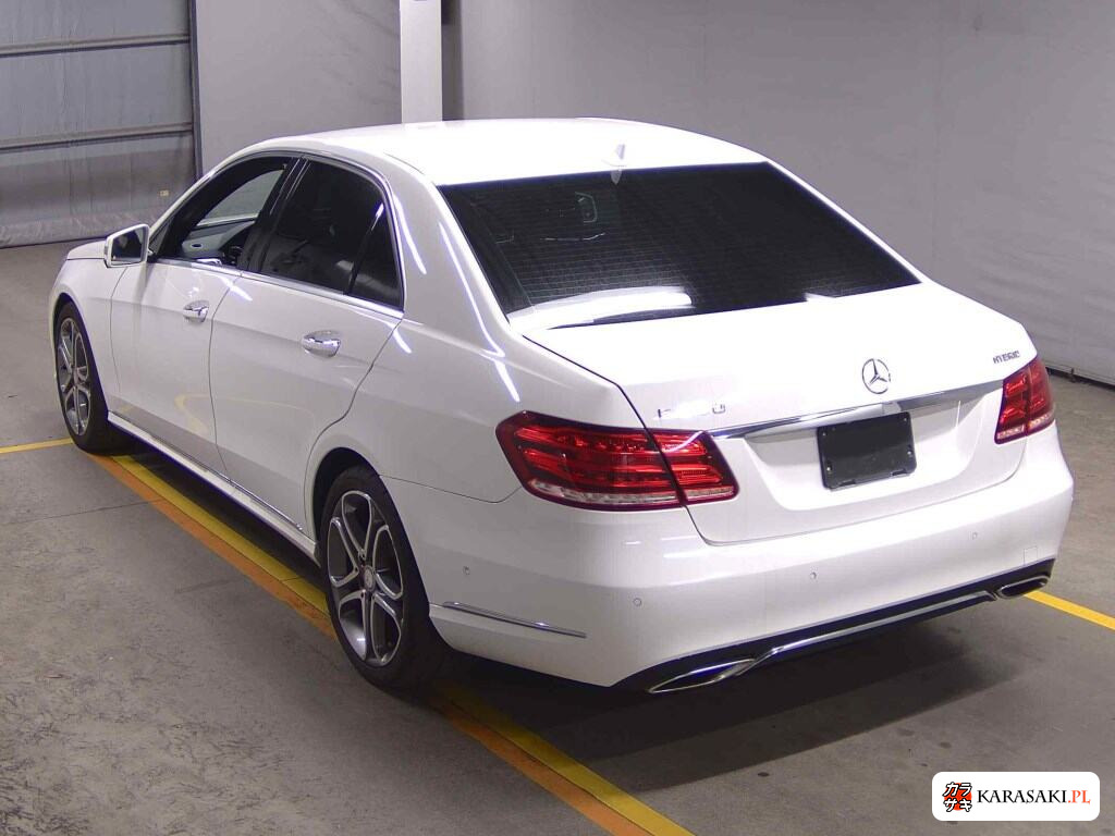 2014 Mercedes-Benz E-Class 4D E400 Hybrid Avantgarde 2
