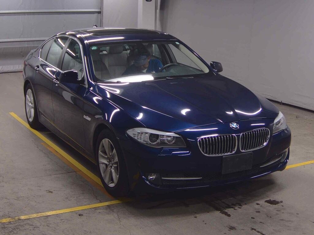 BMW 5 Series 2011 z aukcji japońskiej