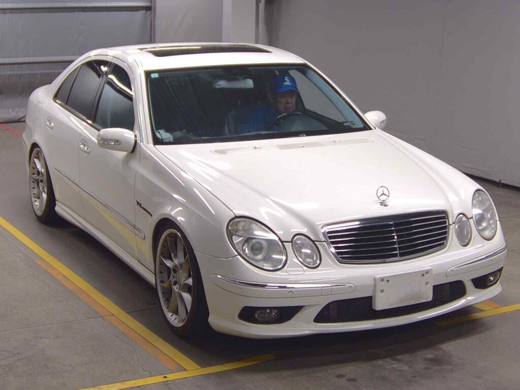 Mercedes-Benz E-Class 2003 z aukcji japońskiej