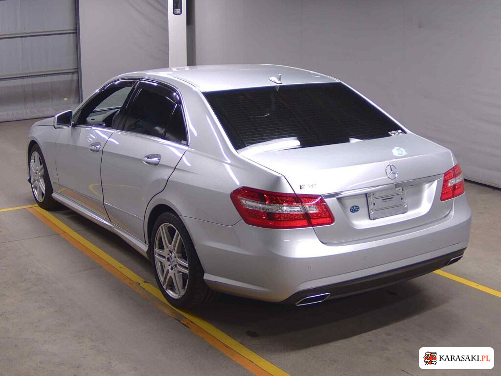 2009 Mercedes-Benz E-Class 4D 2