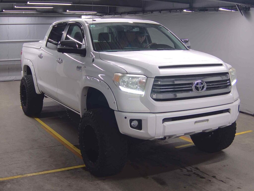 America Toyota Tundra 2016 z aukcji japońskiej