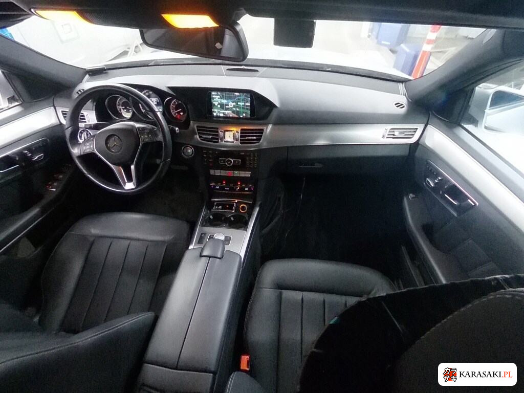 2015 Mercedes-Benz E-Class 4D 4WD E300 4MATIC Avantgarde 5