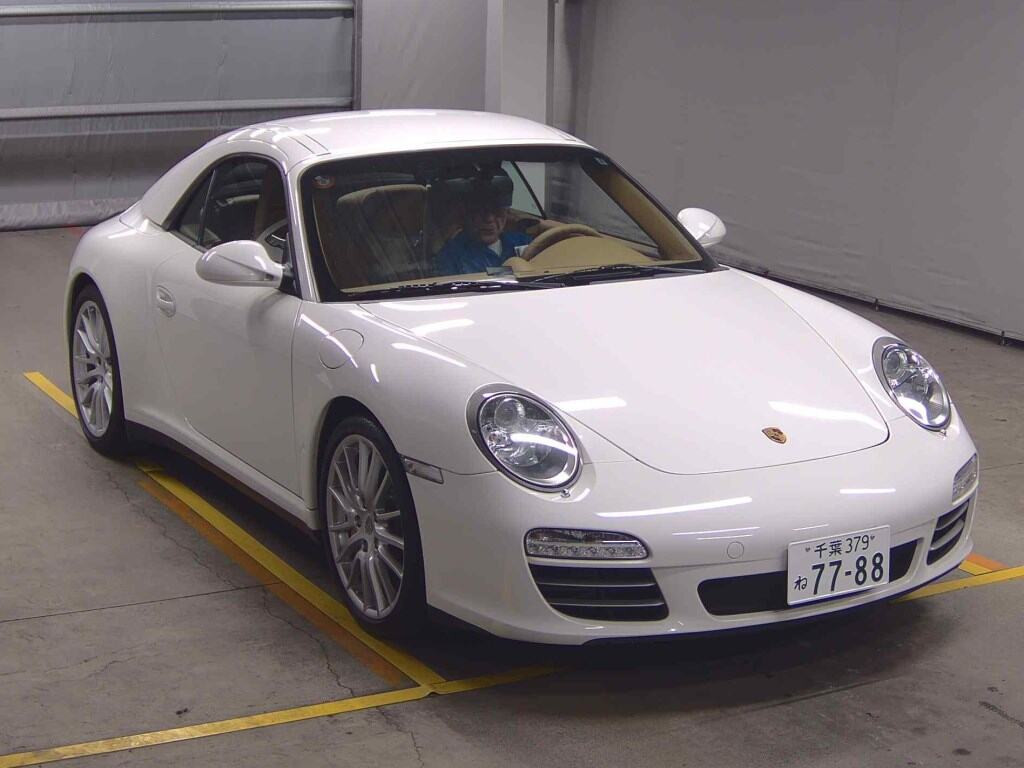 Porsche 911 2009 z aukcji japońskiej
