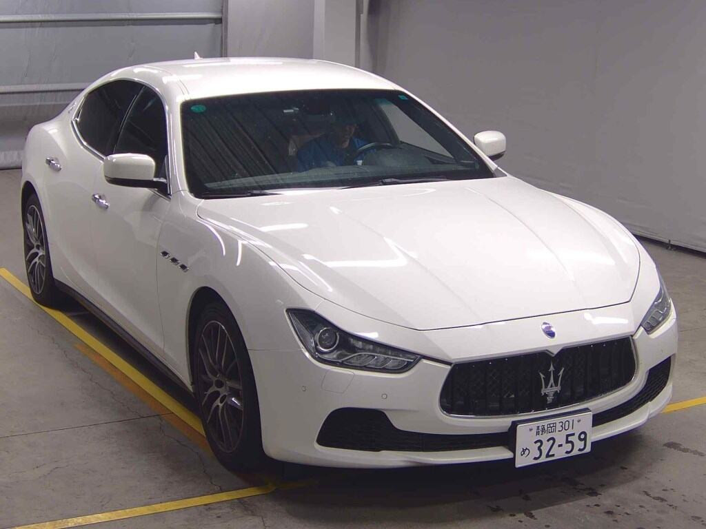 Maserati Ghibli 2016 z aukcji japońskiej