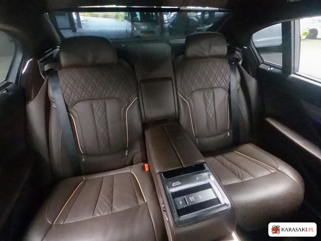 2016 BMW 7 Series 6