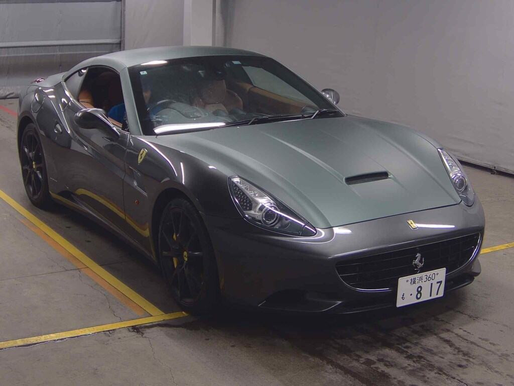 Ferrari California 2009 z aukcji japońskiej