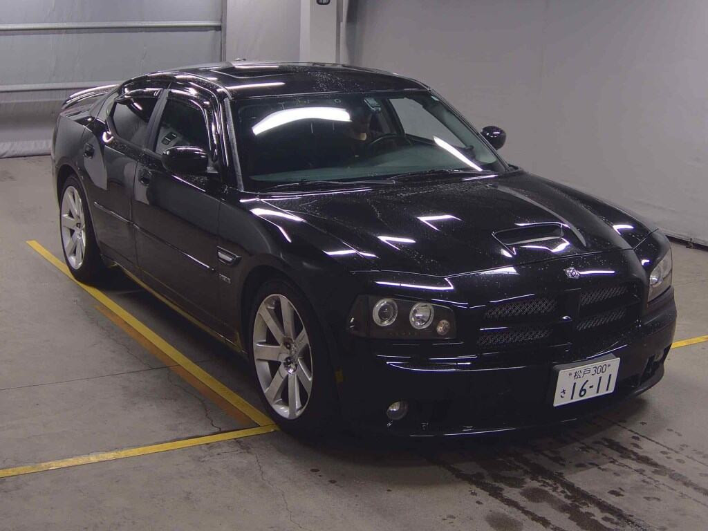 Dodge Charger 2007 z aukcji japońskiej