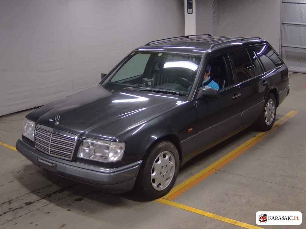1994 Mercedes-Benz E-Class Stationwagon E320 3