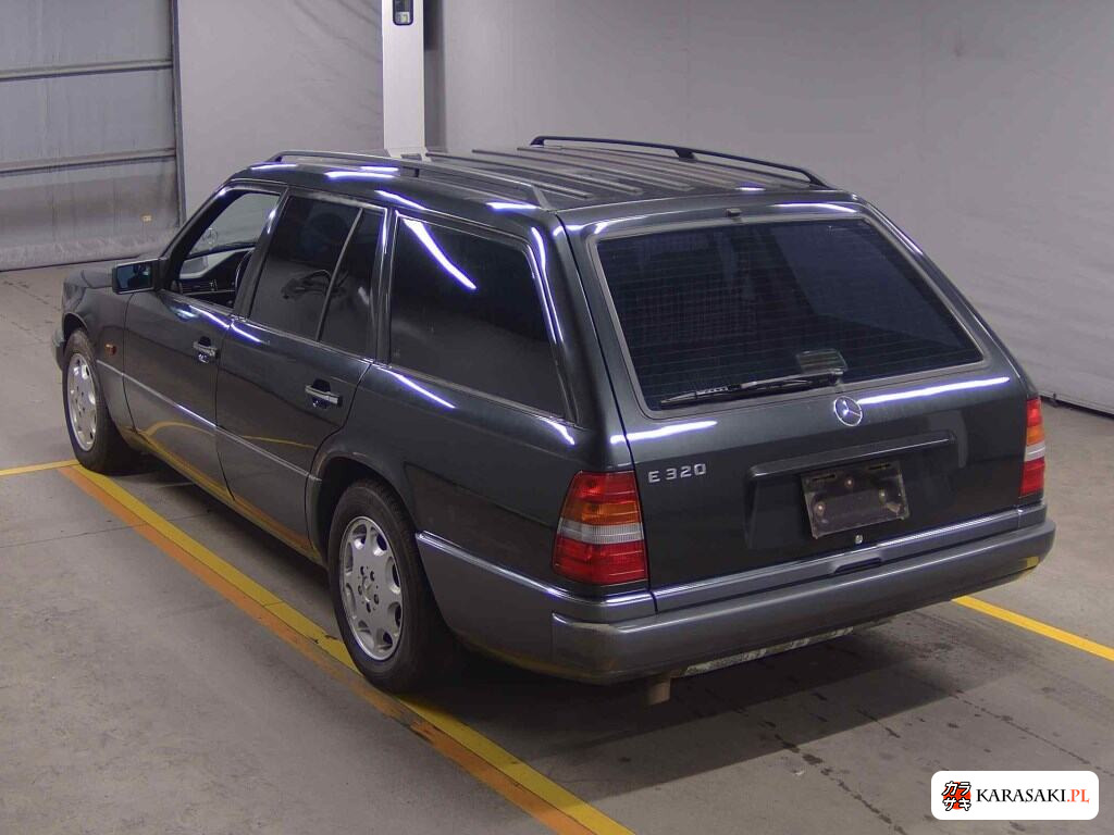 1994 Mercedes-Benz E-Class Stationwagon E320 2