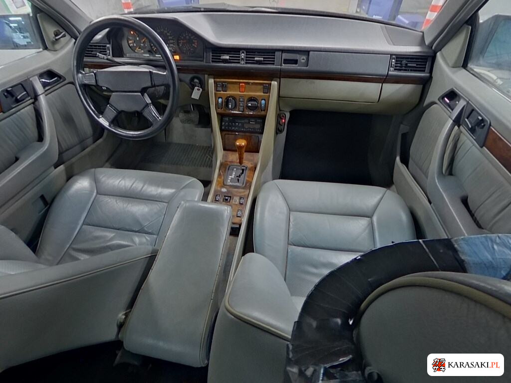 1991 Mercedes-Benz Medium Class CP 300CE-24 5
