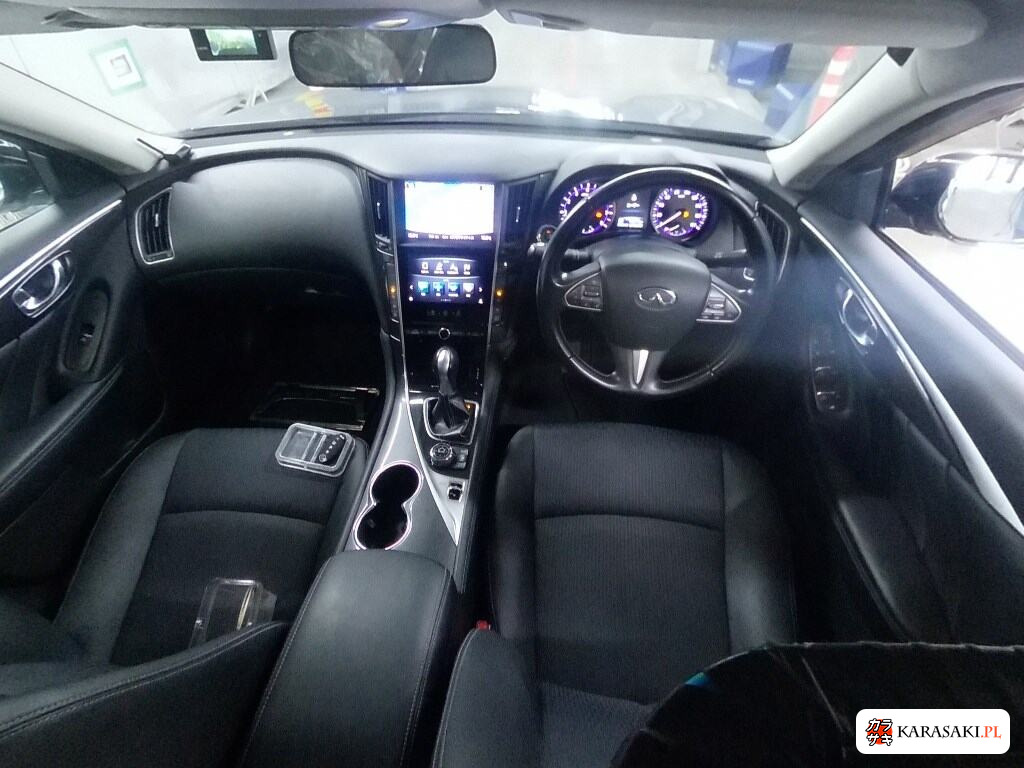 Nissan Skyline 2015 z aukcji japońskiej