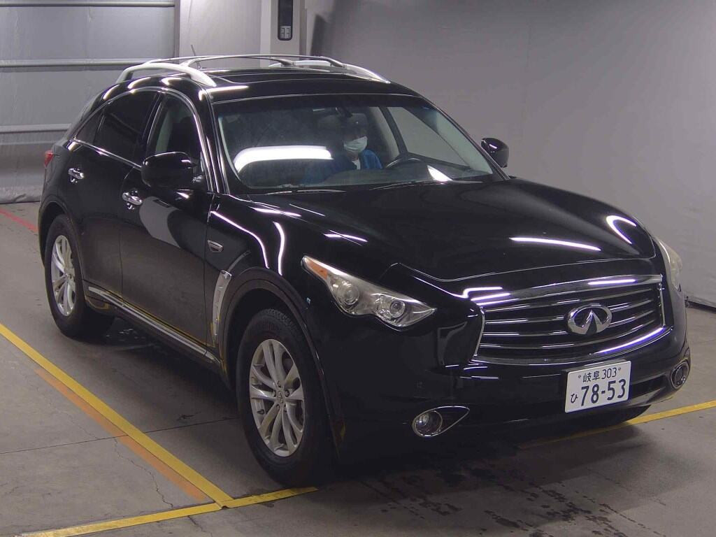 Infiniti FX37 2012 z aukcji japońskiej
