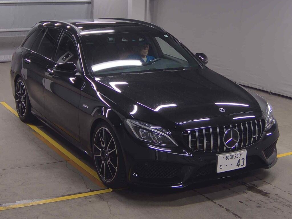Mercedes-AMG C-Class Stationwagon 2018 z aukcji japońskiej