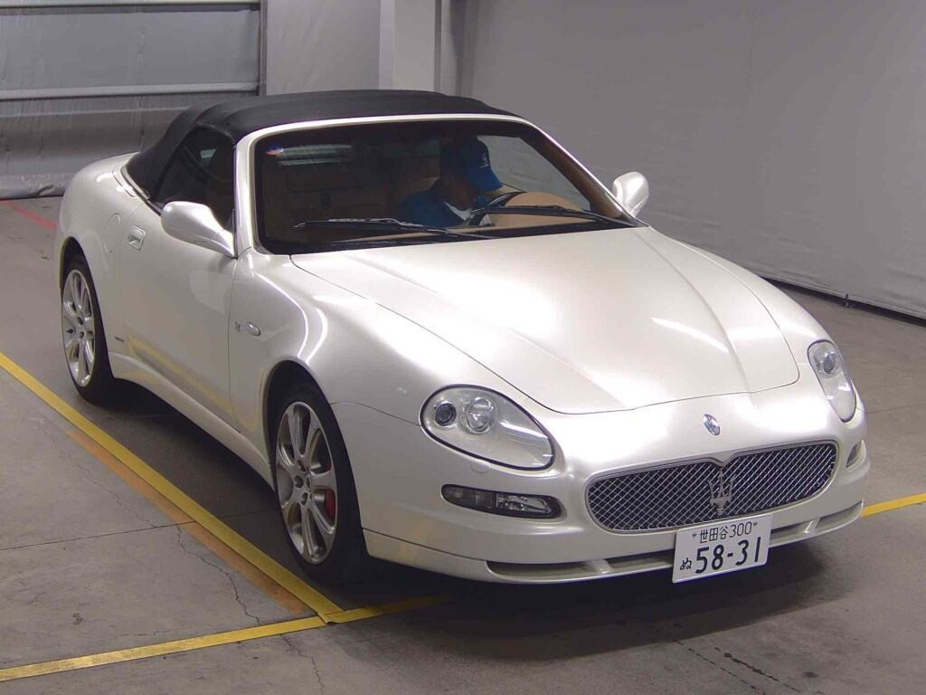 Maserati Spyder 2006 z aukcji japońskiej