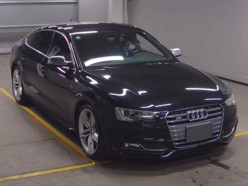 Audi S5 Sportback 2013 z aukcji japońskiej