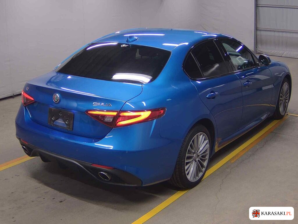 2019 Alfa Romeo Giulia 4D 4WD Veloce 4