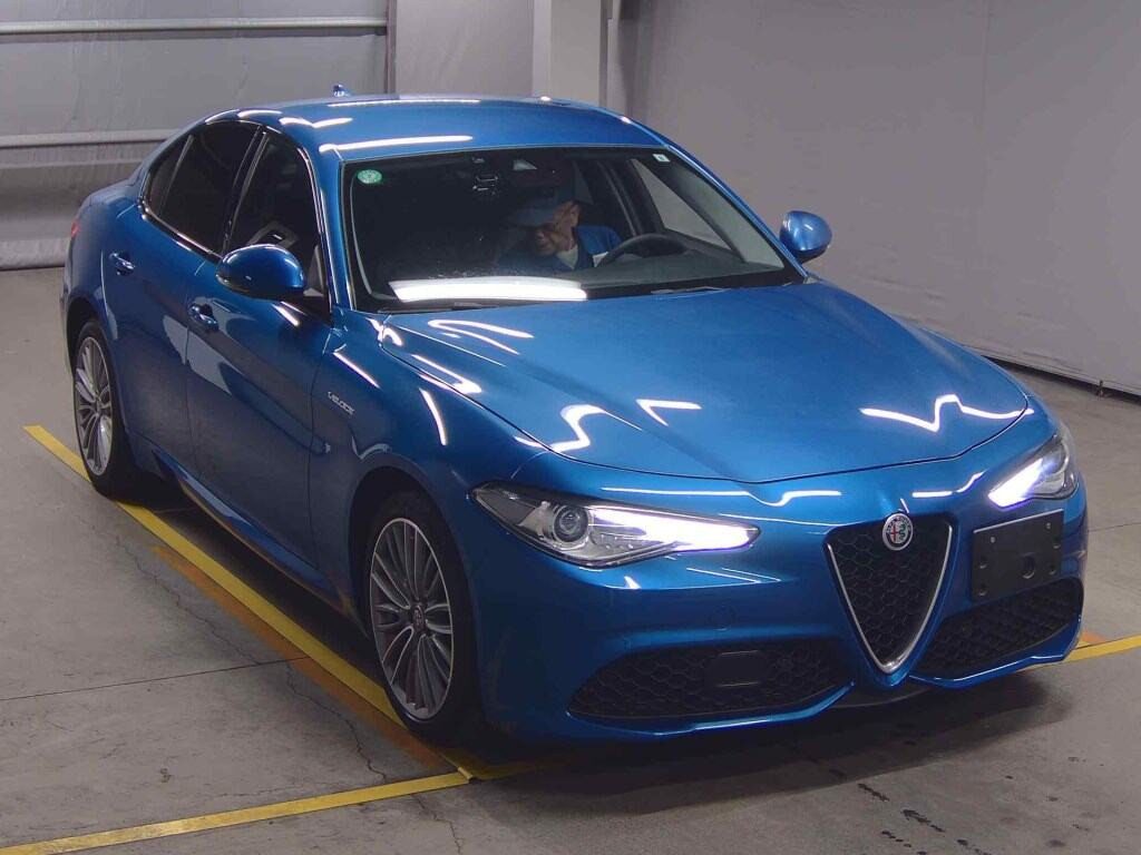 Alfa Romeo Giulia 2019 з японського аукціону