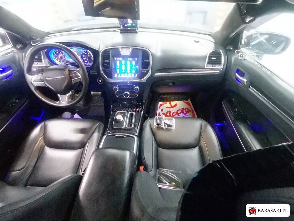 2018 Chrysler 300 5