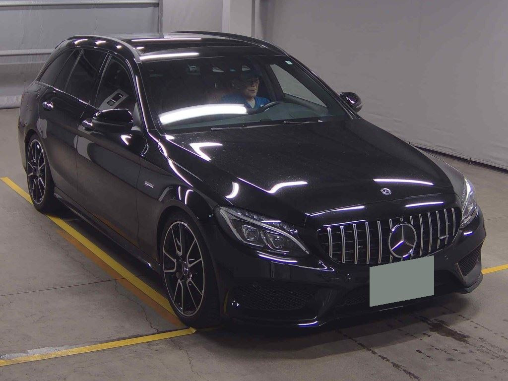 Mercedes-AMG C-Class Stationwagon 2018 z aukcji japońskiej
