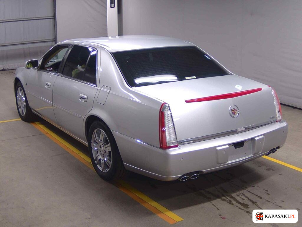 2010 Cadillac DTS Platinum 2