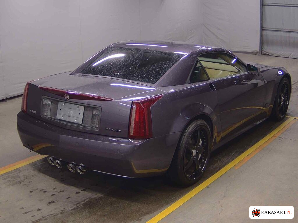 2004 Cadillac XLR 4