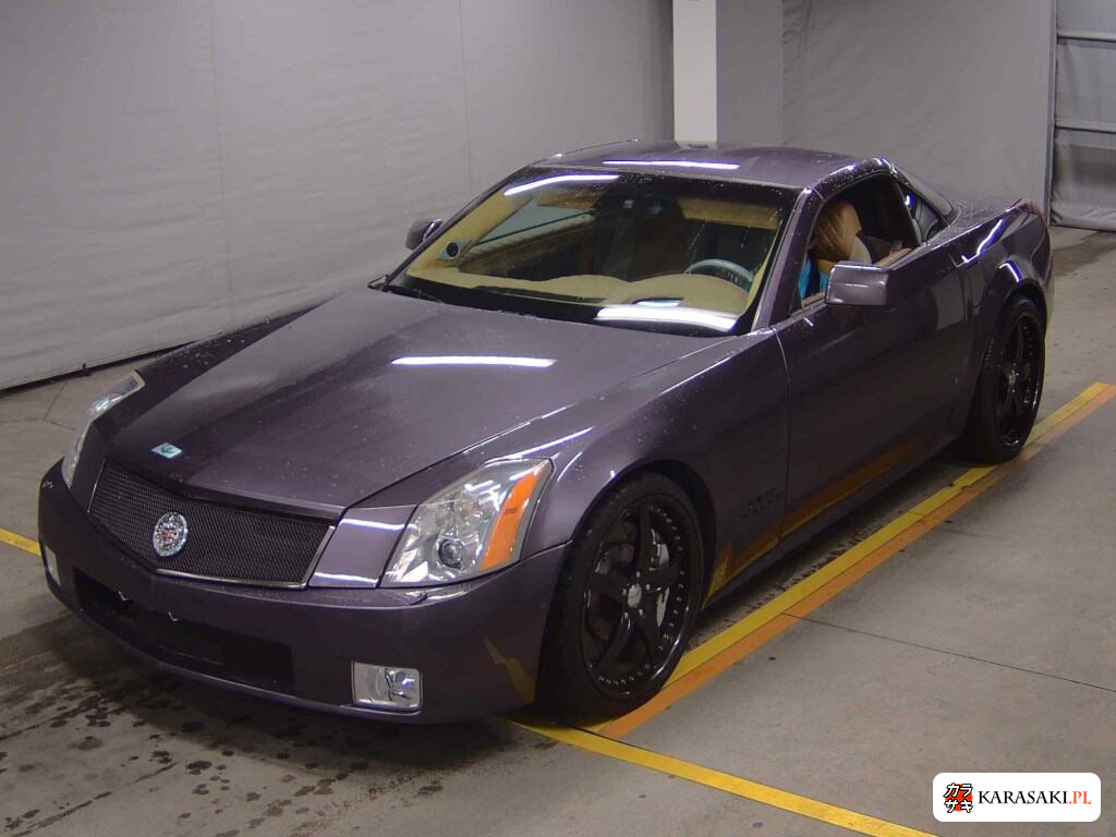 2004 Cadillac XLR 3