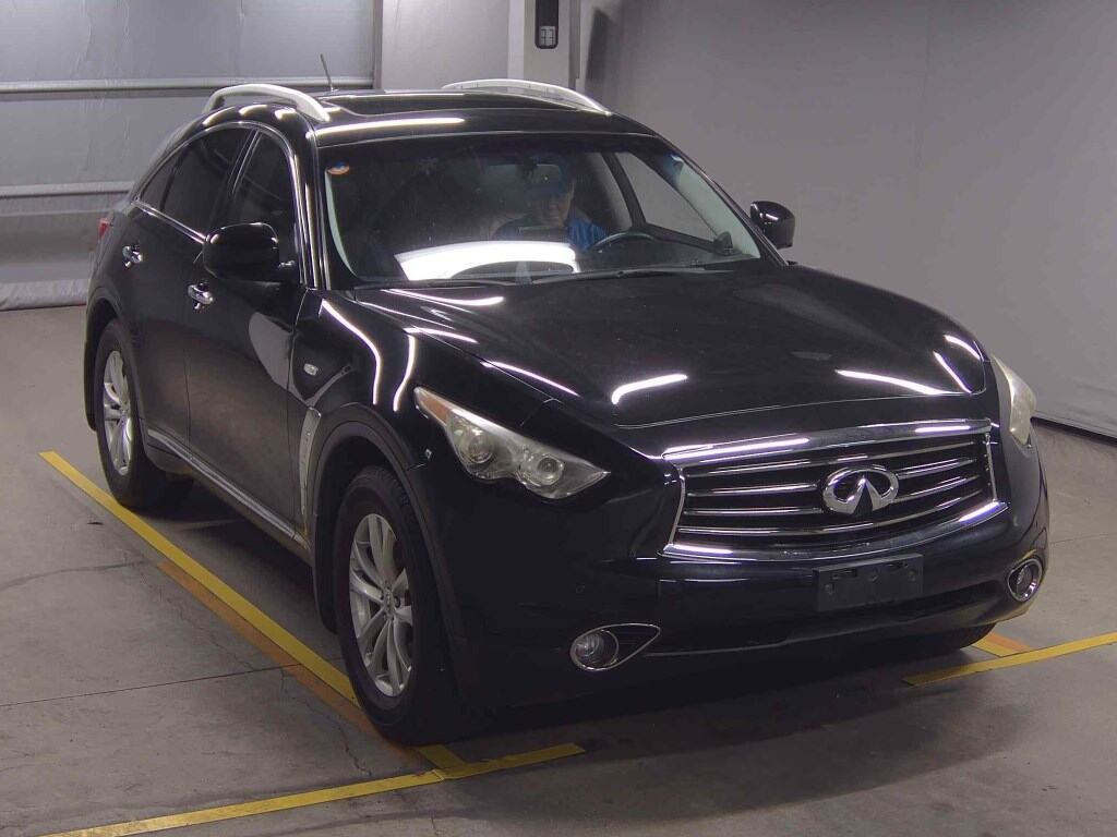 Infiniti FX35 2012 z aukcji japońskiej