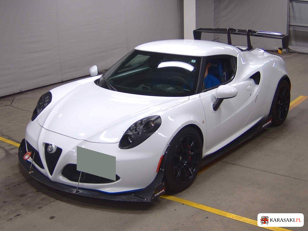 2015 Alfa Romeo 4C 3