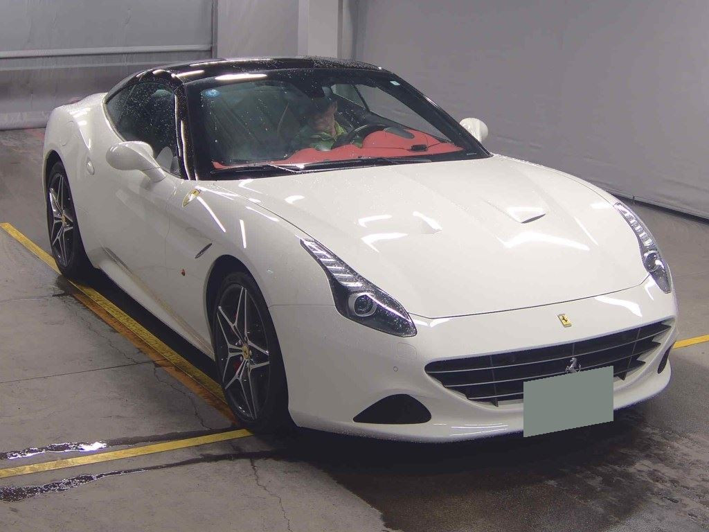 Ferrari California T 2017 z aukcji japońskiej