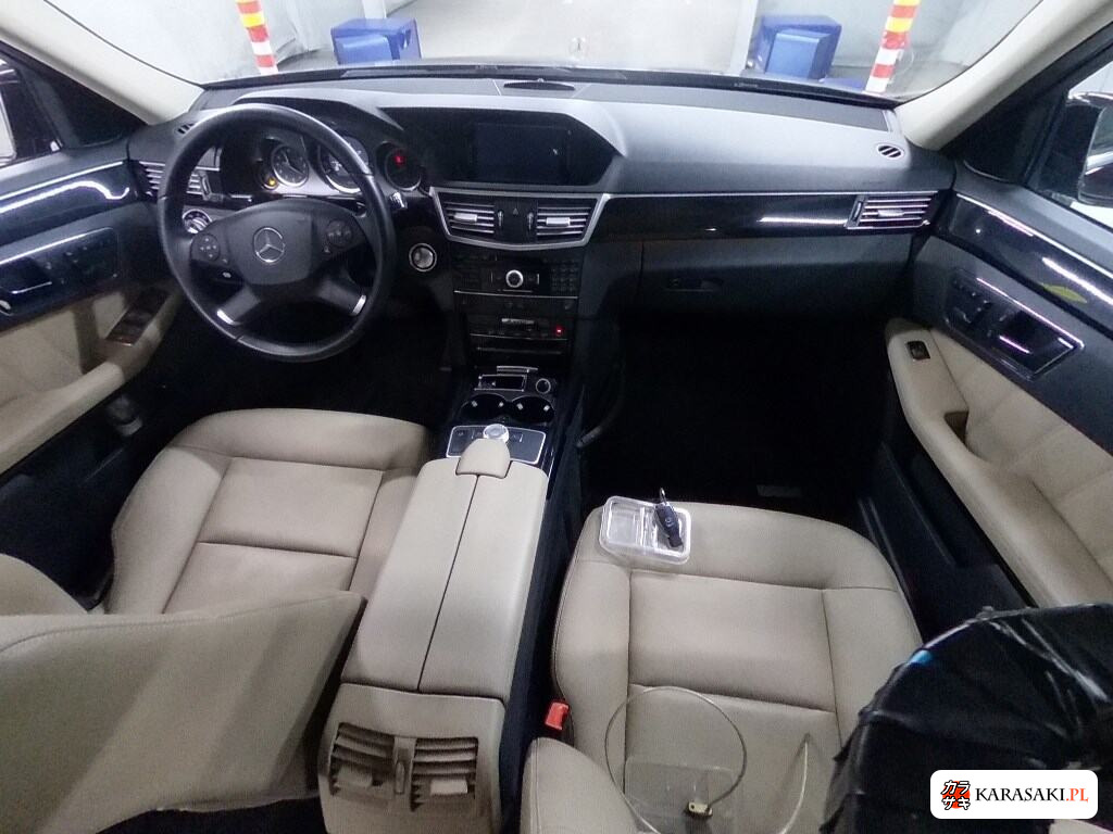 2011 Mercedes-Benz E-Class Stationwagon 4WD E350 4MATIC Avantgarde 5