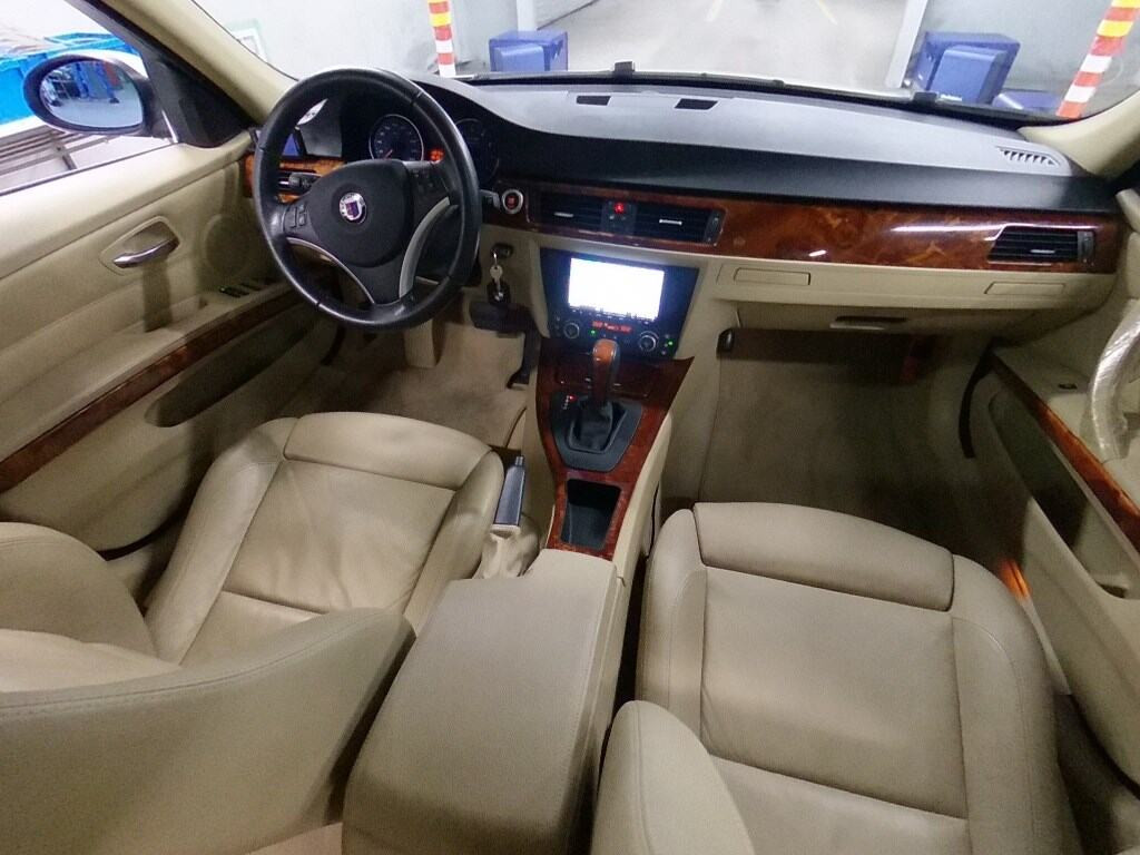BMW Alpina B3 2008 z aukcji japońskiej