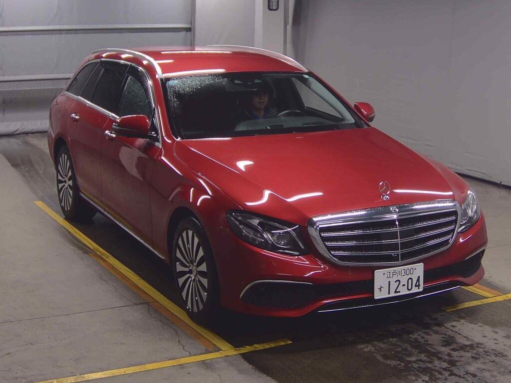 Mercedes-Benz E-Class Stationwagon 2018 z aukcji japońskiej