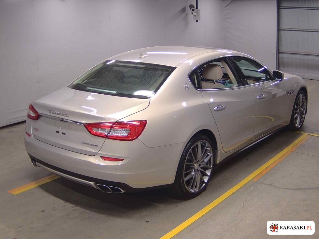 2015 Maserati Quattroporte GT S 4