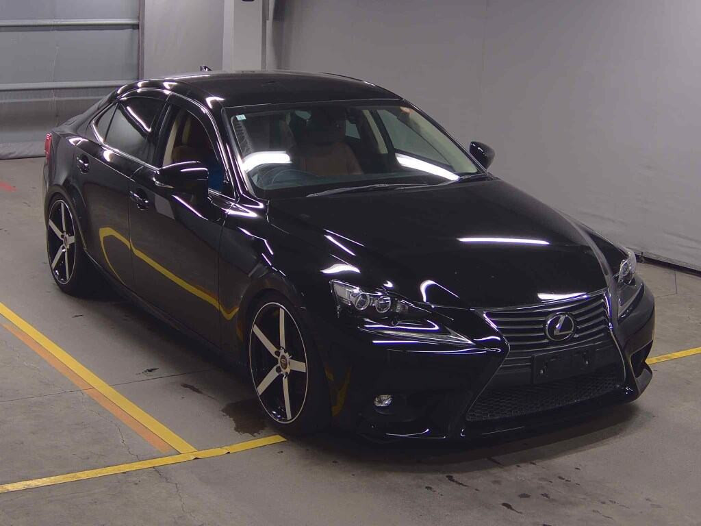 Lexus Is 2015 z aukcji japońskiej