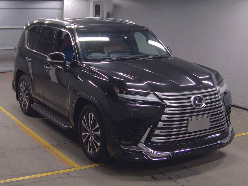 Lexus LX 2023 z aukcji japońskiej