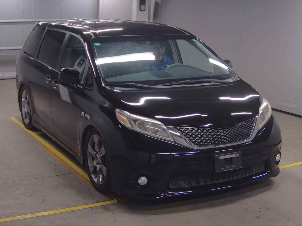 America Toyota Sienna 2014 z aukcji japońskiej