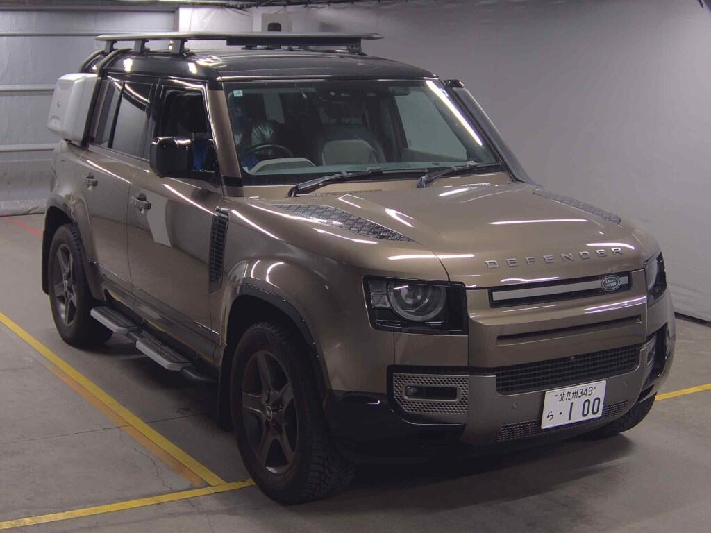Land Rover Defender 2021 z aukcji japońskiej