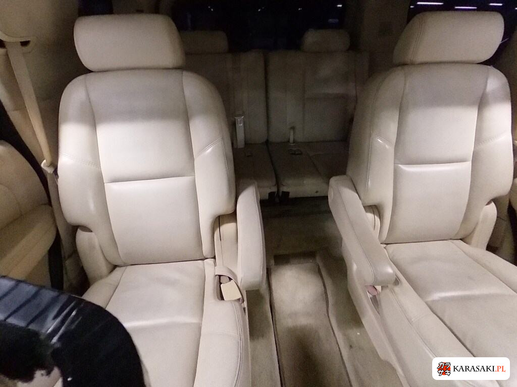 2010 Cadillac Escalade 4WD Base Grade 6